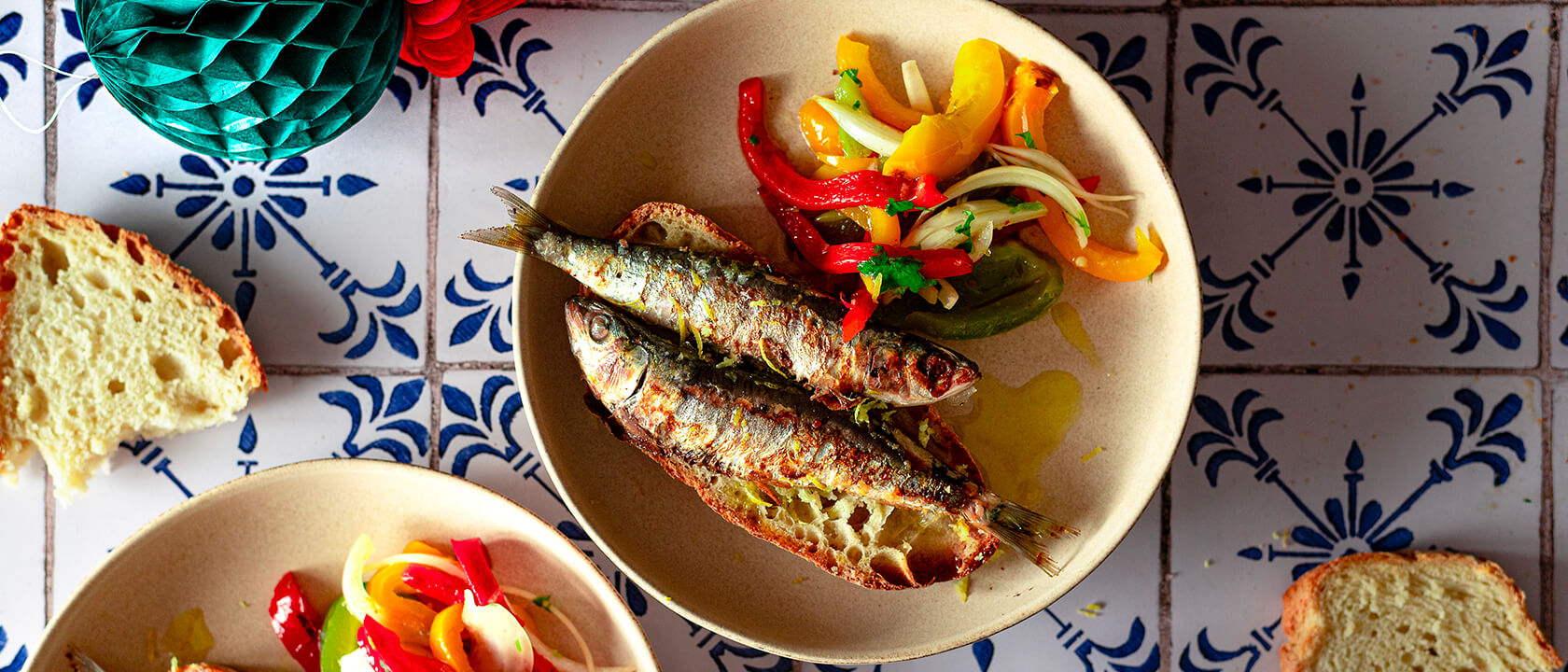 Sardinhas Grelhadas Com Salada Pimentos