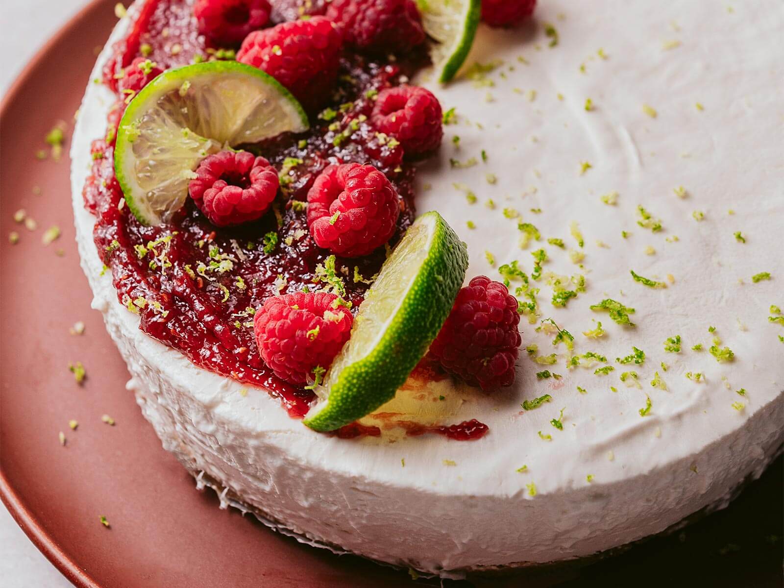 Cheesecake Simples de Lima e Framboesa