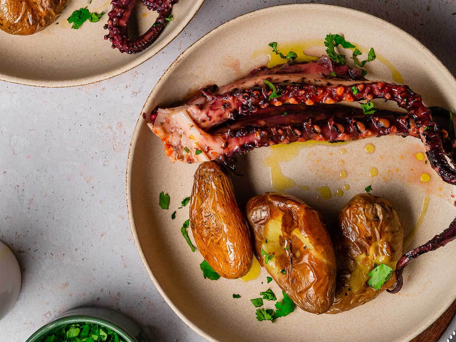 Receita de pota à lagareiro com batata a murro