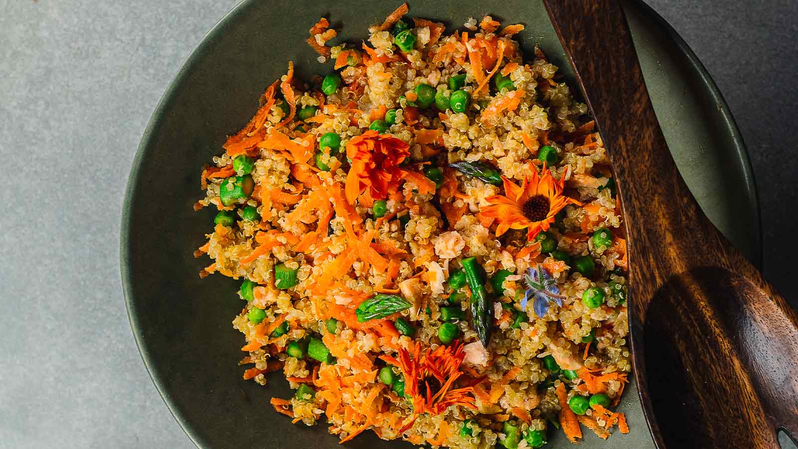 Receita Salada de quinoa primaveril