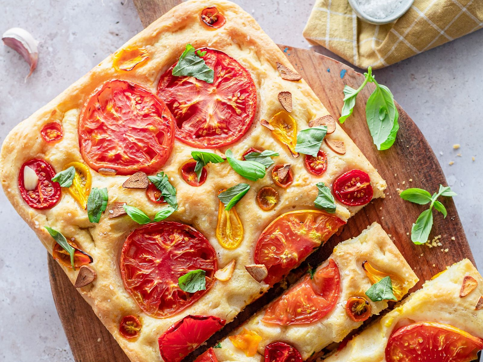 Focaccia de tomate